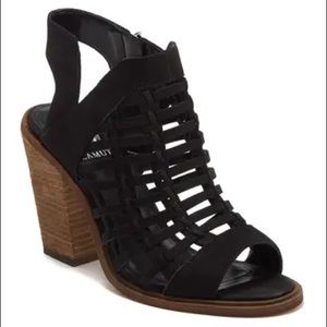 VINCE CAMUTO- VV Kessey shoes (Black)